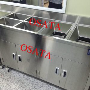 Tủ găng tay, khẩu trang và rác trong phòng sạch