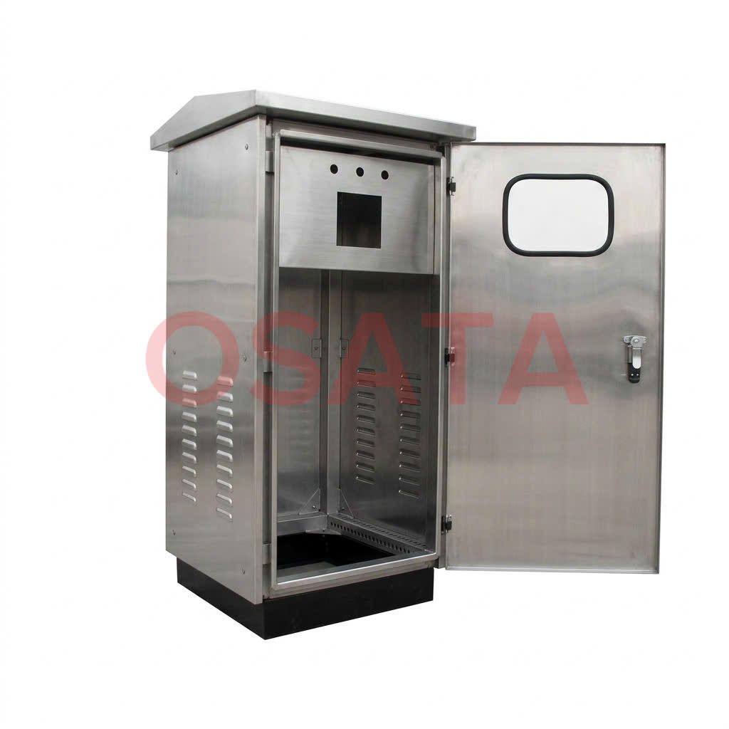 Vỏ tủ điện ngoài trời với mái che và bẫy nước